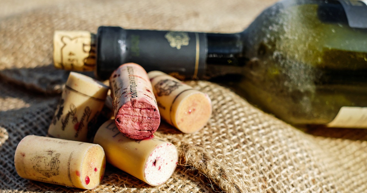 Producción mundial de vino cae a lo más bajo desde 1961 y cambio climático continúa jugando en contra