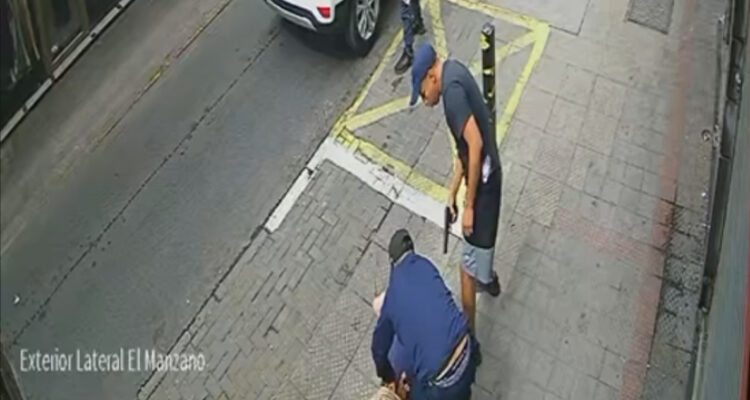 Violento asalto en Recoleta: sujetos arrastraron a víctima y se llevaron mochila con $9 millones