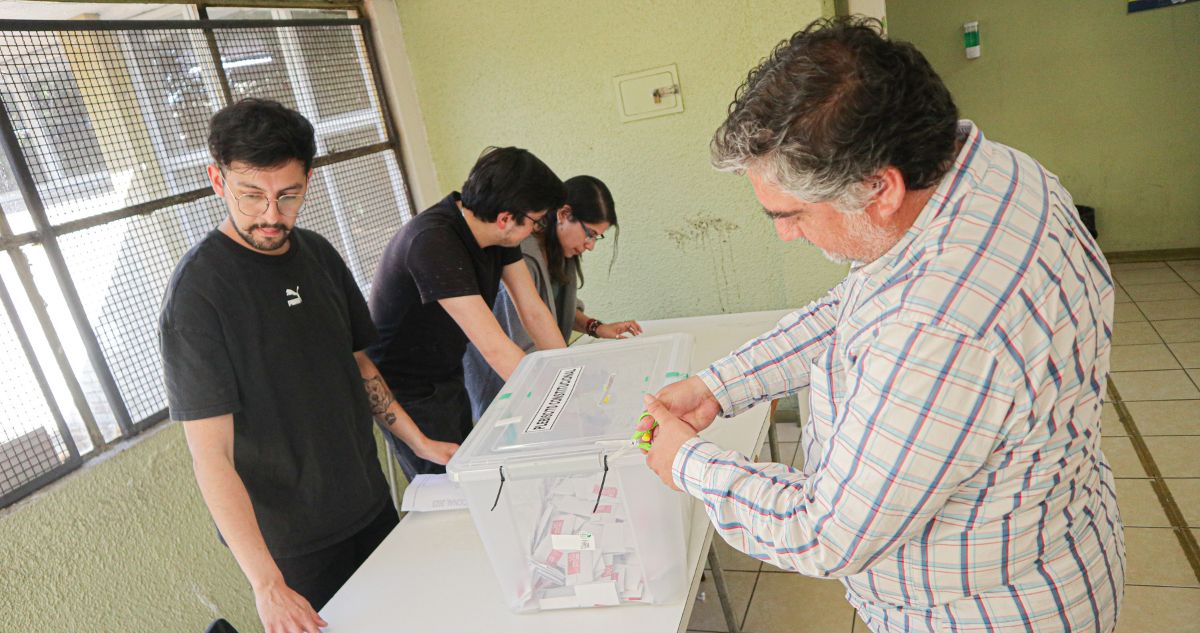 Anuncian iniciativa para que vocales de mesa tengan feriado el día hábil siguiente a las elecciones