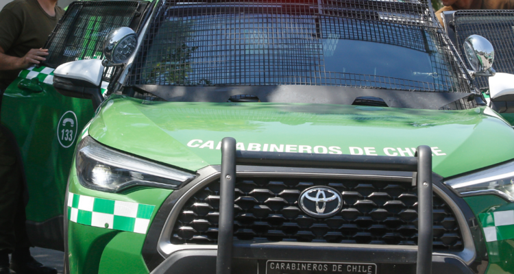 Dos vehículos fueron robados tras robo con intimidación en la comuna de Los Lagos.