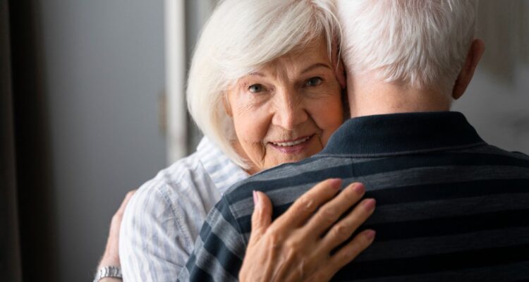 Un reciente estudio de Harvard descubrió que el consumo regular de aceite de oliva puede prevenir enfermedades como la demencia en humanos.