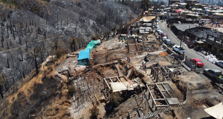 Autoridades buscan gestionar regularización definitiva de terrenos de afectados por incendios en 2022