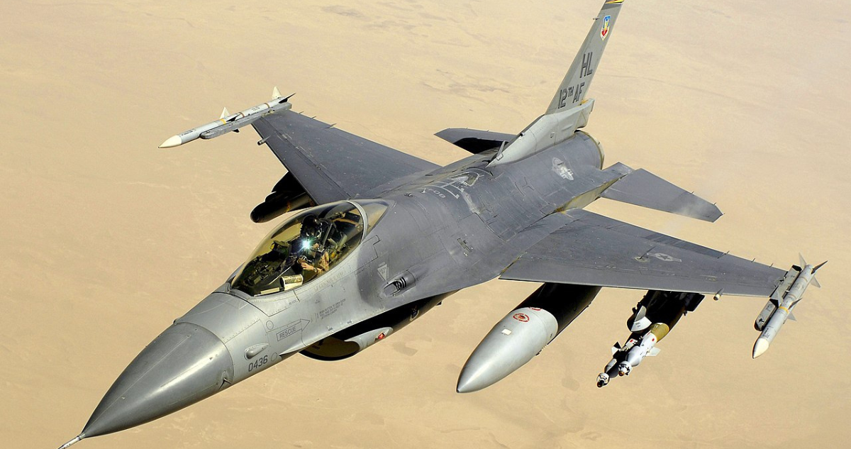 Imagen de archivo de un F-16 (CC) Wikimedia Commons