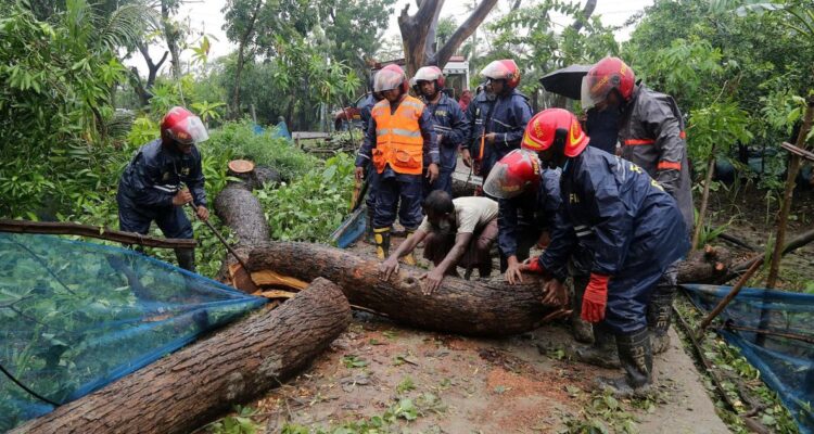 Ciclón Remal en India y Bangladés