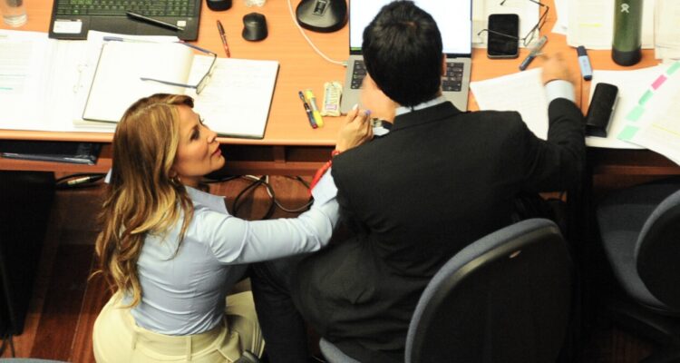 Cathy Barriga llega al Centro de Justicia para revisión de sus medidas cautelares por corrupción