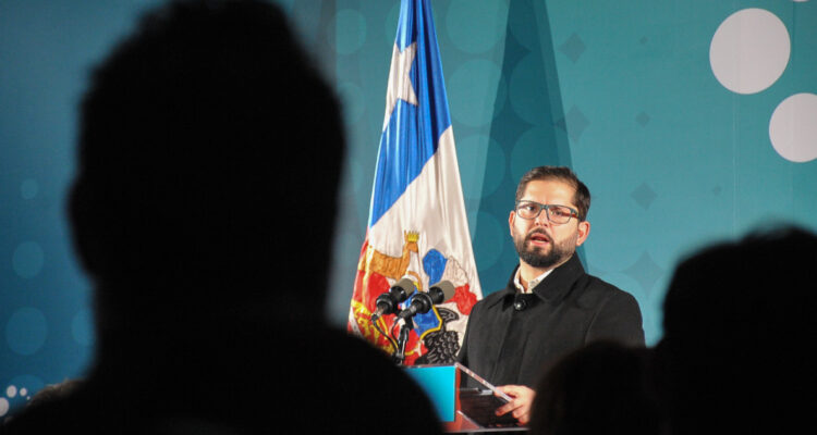 Boric anuncia nuevo llamado para que empresas locales o extranjeras desarrollen proyectos de litio