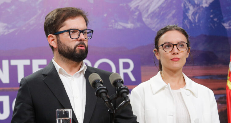 Vallejo también alude a empresarios: dice que Gobierno necesita avanzar con “liderazgos constructivos”