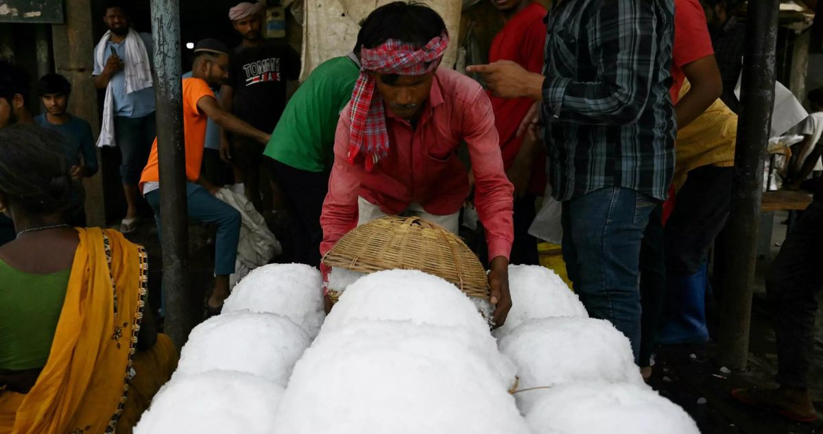 Las imágenes de India en un récord de calor con temperaturas por encima de los 50 °C