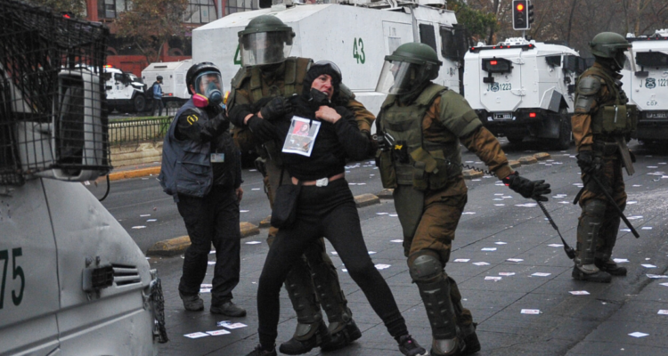Con 17 detenidos culmina violenta jornada de conmemoración del Día del Trabajador en la RM