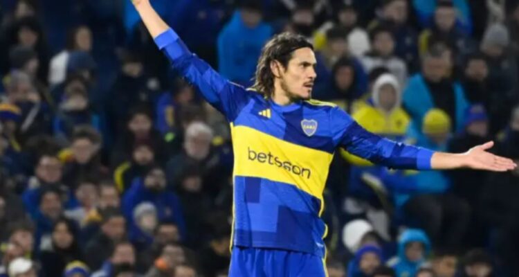 Edinson Cavani lapida el uso del VAR
