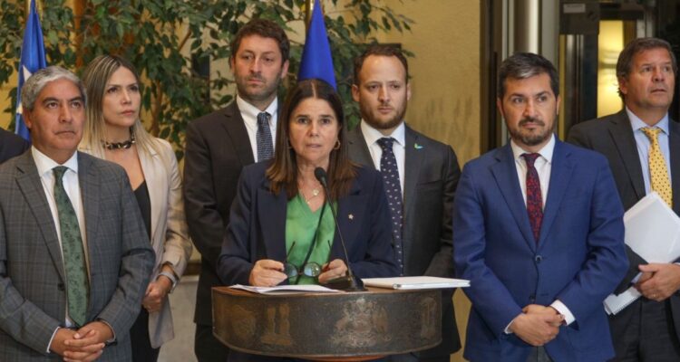 Chile Vamos irá a Contraloría por “graves ilegalidades” en spot del Gobierno sobre reforma previsional