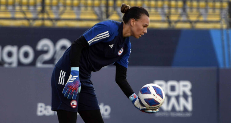 Christiane Endler archivo La Roja