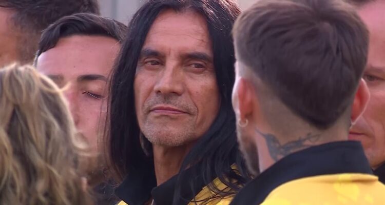 El exfutbolista Tony Vega reveló el que sería el verdadero motivo detrás de la salida de “Coca” Mendoza del reality “Ganar o Servir”.