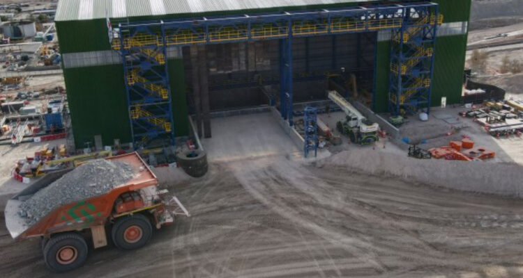 Codelco sella negociación anticipada con uno de sus sindicatos: acuerdo incluye casi 700 trabajadores