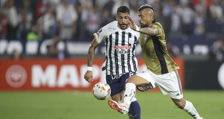 Colo Colo apelará expulsión de Arturo Vidal en Copa Libertadores.