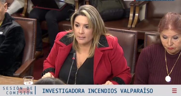 Abogada aseguró sin presentar pruebas en la comisión investigadora de incendios que emergencia en Valparaíso dejó 500 muertos, 400 están desaparecidos y cuerpos calcinados se tiraron a la basura