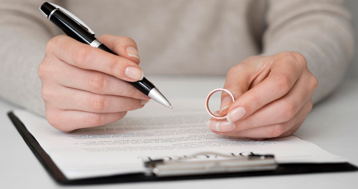 ¿Cómo obtener una compensación por divorcio con fondos de AFP y cuáles son las condiciones?