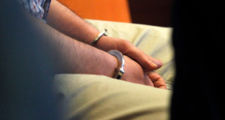 20 años de cárcel para hombre que violó y embarazó a hija menor de su conviviente en Mulchén