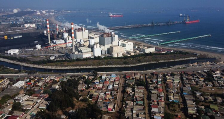 Corte Suprema absuelve a ejecutivos de ENAP condenados por caso de contaminación en Quintero en 2018
