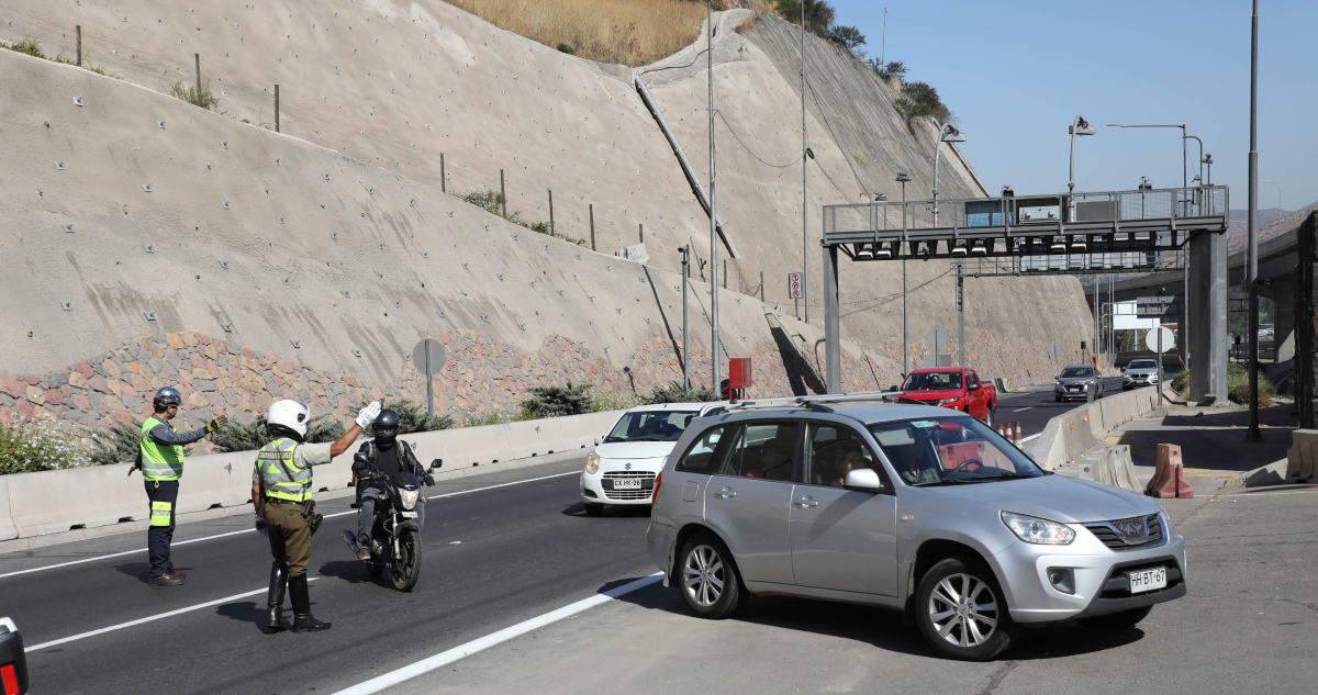Huechuraba se querella contra AVO por caída de roca que mató a mujer que circulaba por La Pirámide