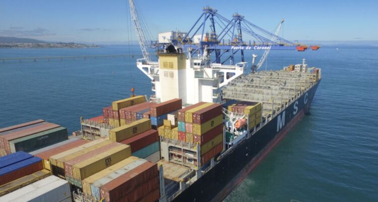 Conflicto en Puerto Coronel: servicio de navieras deja de operar en terminal y llegará a San Vicente