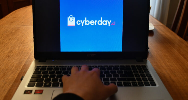 Sernac se alista a monitorear CyberDay 2024 y recuerda lo que deben cumplir empresas en ventas online