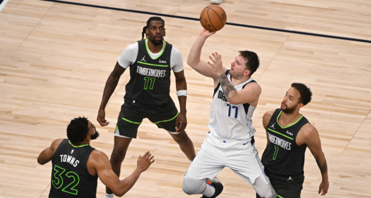 Dallas Mavericks cierra el telón ante los Minnesota Timberwolves y se cita con Boston Celtics en la final de la NBA.