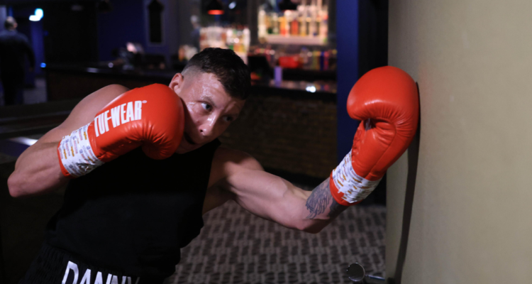 La historia del atleta trans y exconvicto que se abre paso en el deporte: “El boxeo me salvó la vida”