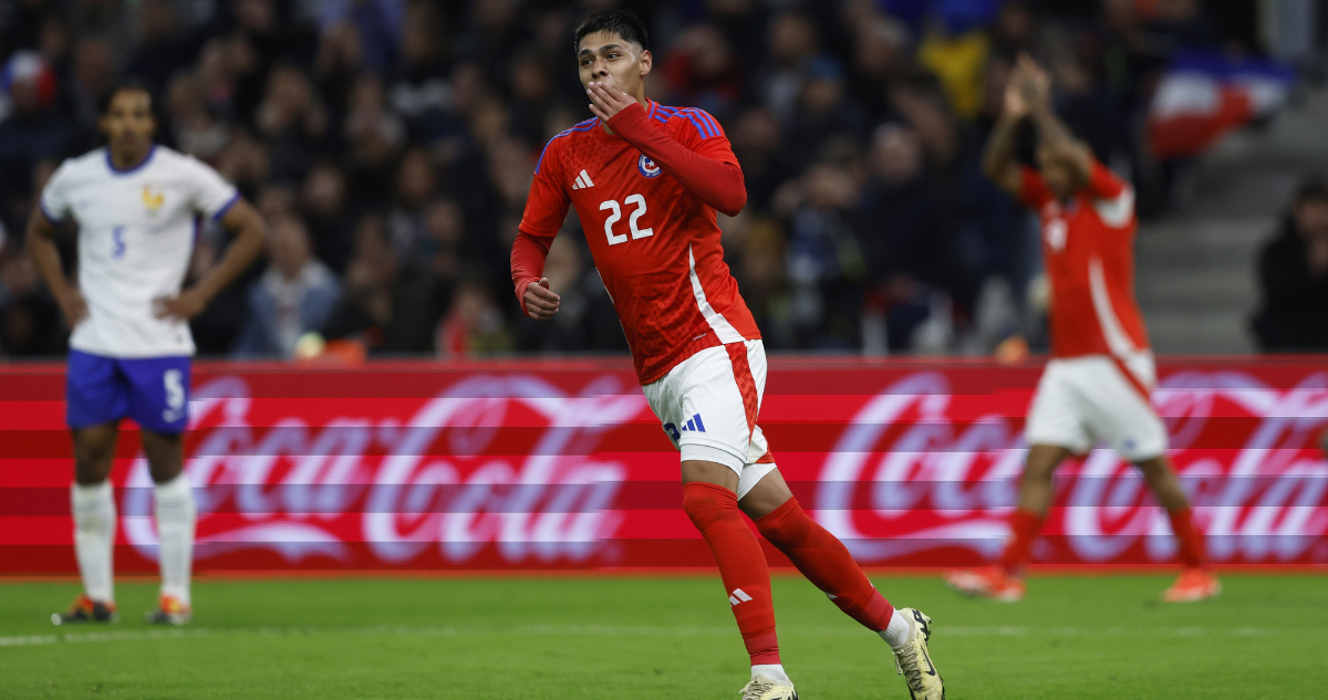 Dario Osorio se lesiona y será baja para La Roja ante Paraguay.