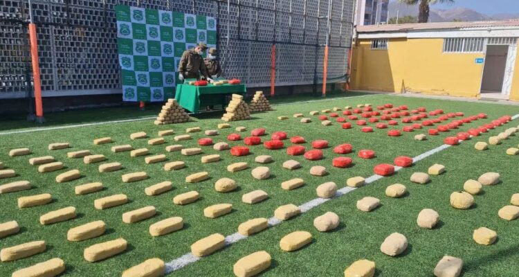 Antofagasta: detienen a solitario conductor que transportaba casi $2 mil millones en droga