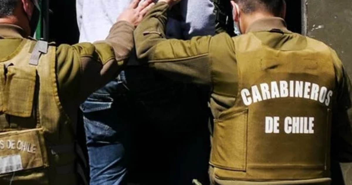 Detienen a adolescentes por robo de negocio en Panguipulli: uno mordió a carabinero
