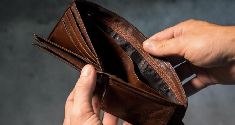 foto de una billetera vacía