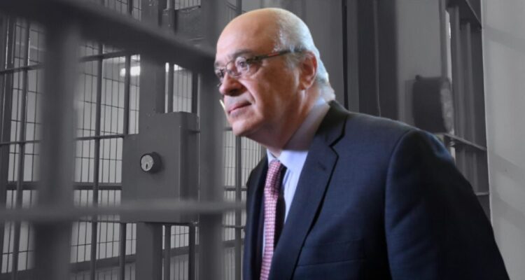 Condenan a 7 años de cárcel a exoncólogo Manuel Álvarez por abuso sexual a pacientes en Las Condes