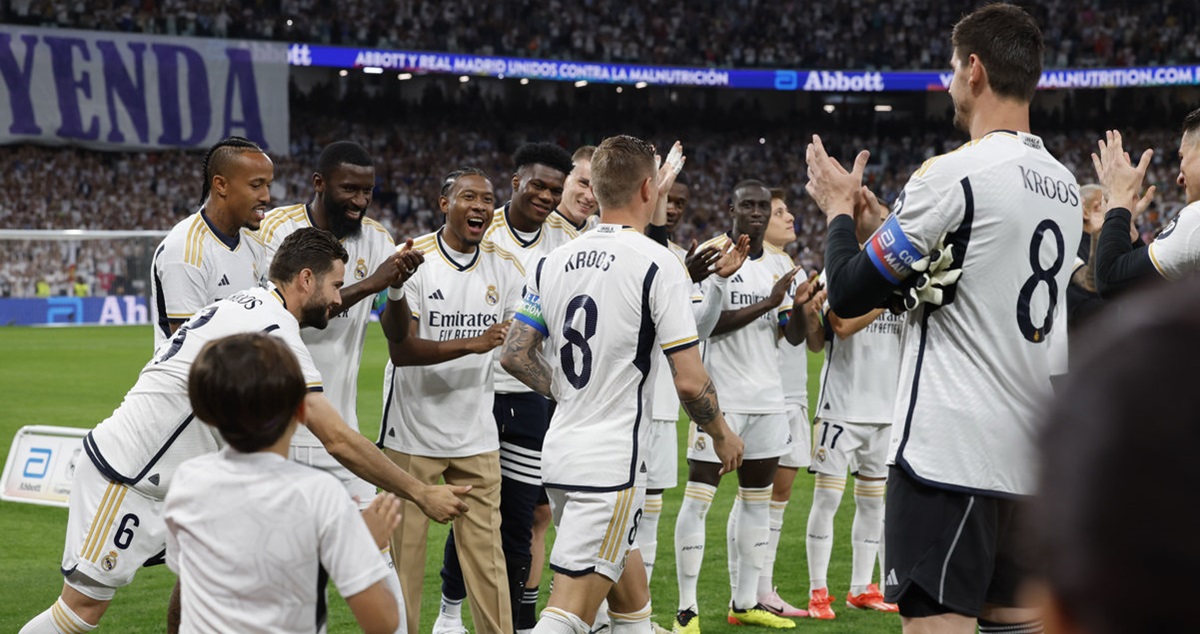 Toni Kroos fue homenajeado por el Real Madrid y el Betis.