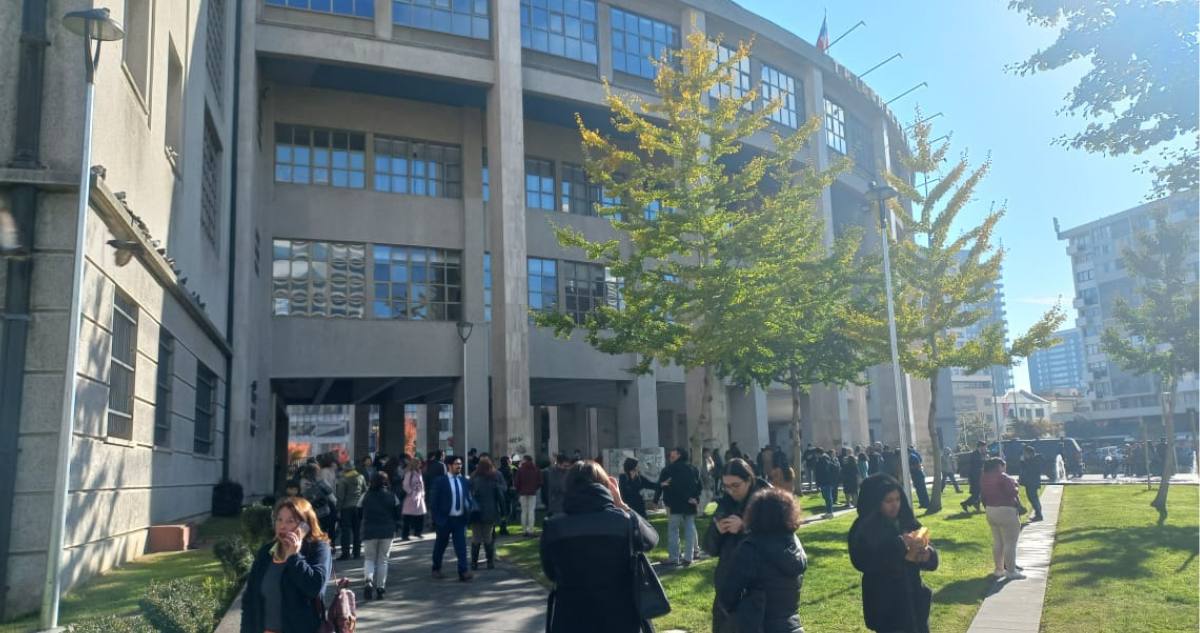 Alerta por avisos de bomba en varios tribunales de Chile en medio de operativo por Tren de Aragua