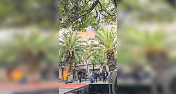 Video registra explosión en medio de gigantesco incendio en el barrio Brasil