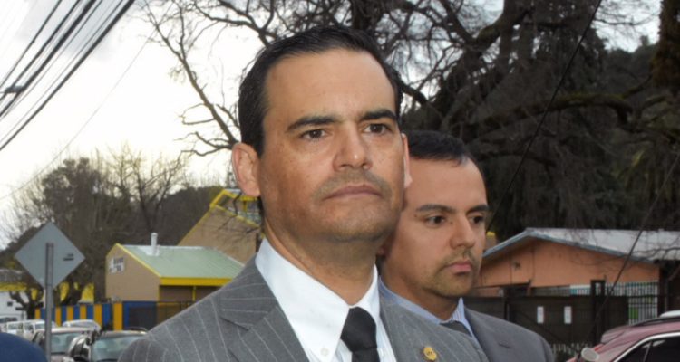 Fiscal de La Araucanía, Roberto Garrido, por triple homicidio de carabineros