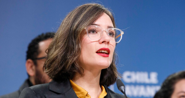 Vallejo justifica su silenciosa salida como enlace en Valparaíso