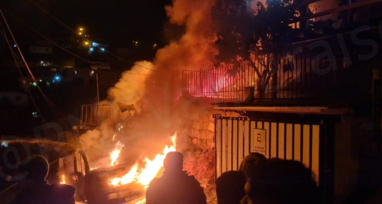 una mujer y un menor mueren en incendio que destruyó una vivienda en Viña del Mar