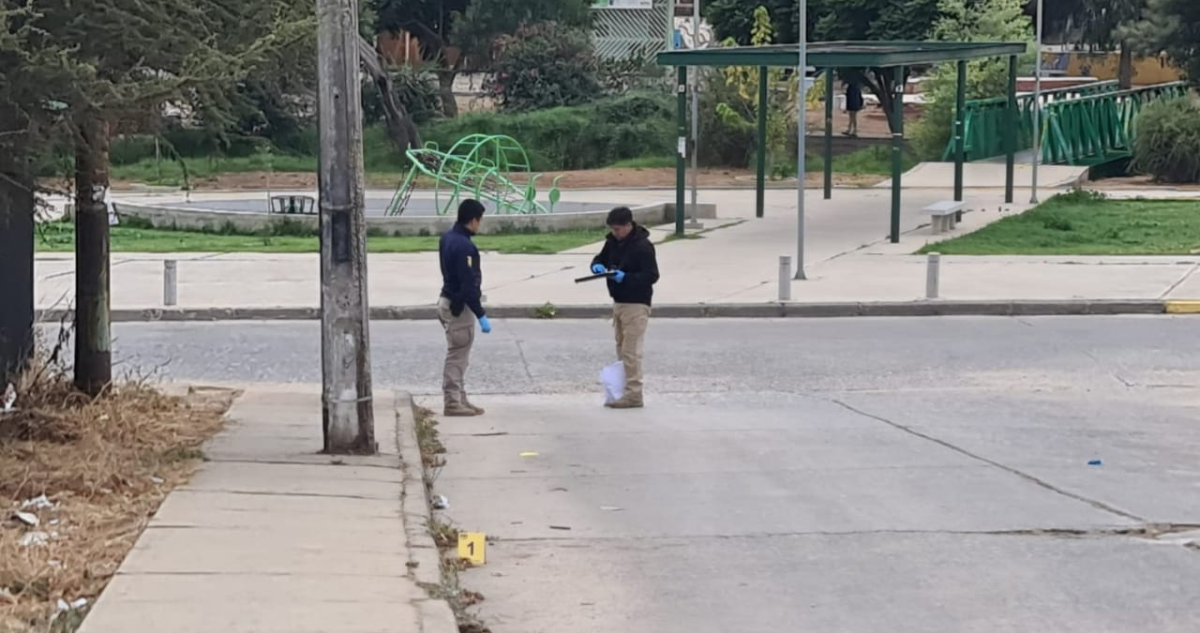 Investigan homicidio en Quilpué: hombre fue asesinado con múltiples puñaladas en plena calle
