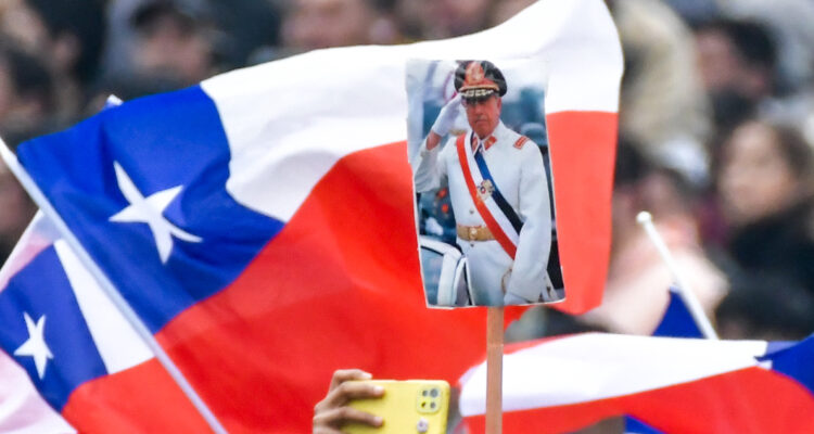 pinochetistas y postpinochetistas en chile