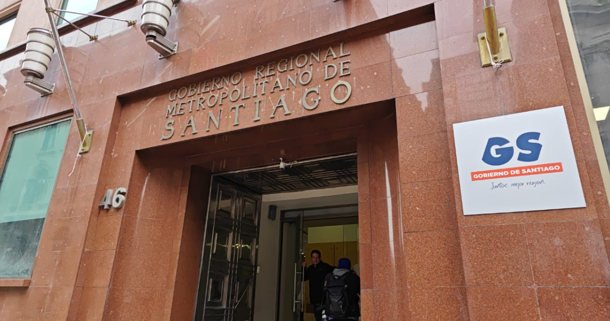 Incautan computadores en GORE RM: indagan fraude por $700 millones bajo administración de Guevara