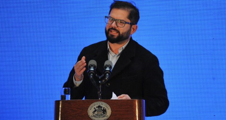 Presidente Boric: “¿Hasta cuándo el Parlamento va a seguir deteniendo la reforma de pensiones?”