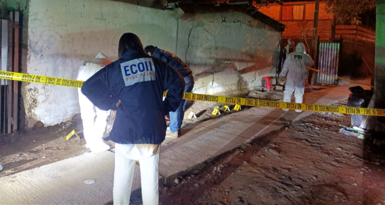 Hombre en situación de calle en riesgo vital por disparos: sujetos descendieron de auto y lo balearon