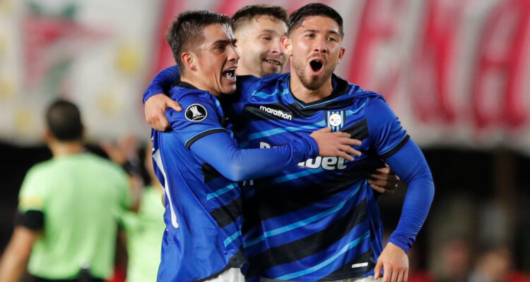 Huachipato Estudiantes elogios