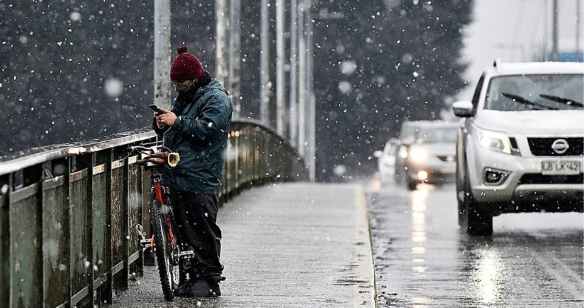 Pronostican nevadas en 4 regiones del país, incluyendo la Metropolitana: ¿dónde y cuánto caerá?