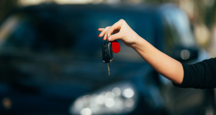 Comprar un auto o arrendar un auto