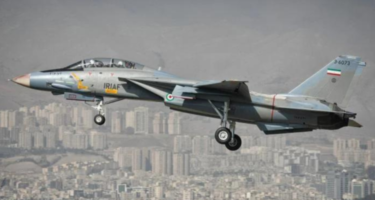 Un F-14 de Irán