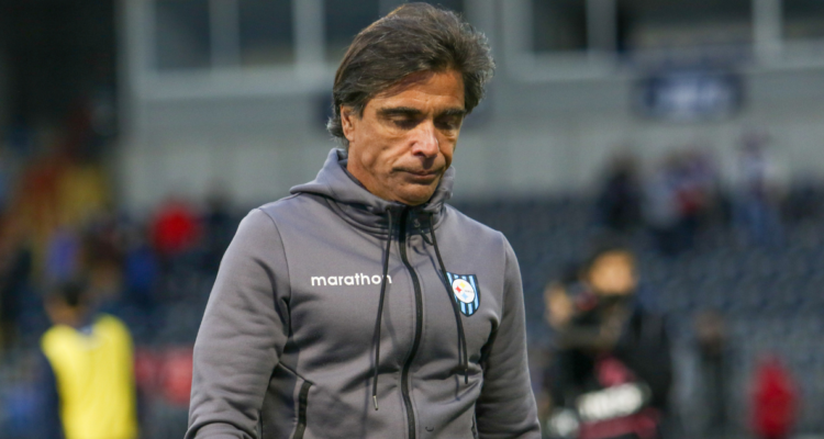 Javier Sanguinetti presentó su renuncia a Huachipato y la dirigencia analiza su salida de los Acereros.