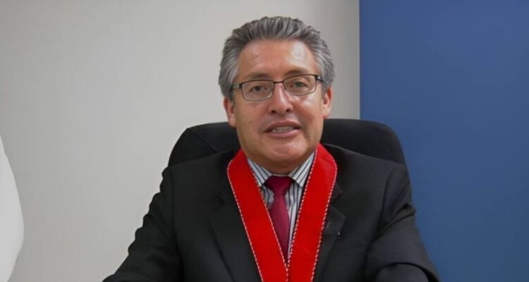 uan Carlos Villena seguirá como Fiscal General de Perú